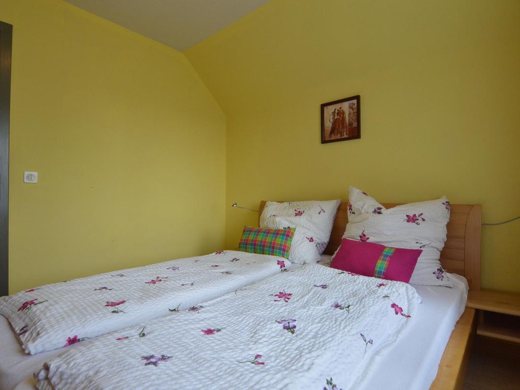 Traditional Holiday Home In B Tgenbach With Sauna Butgenbach Ngoại thất bức ảnh